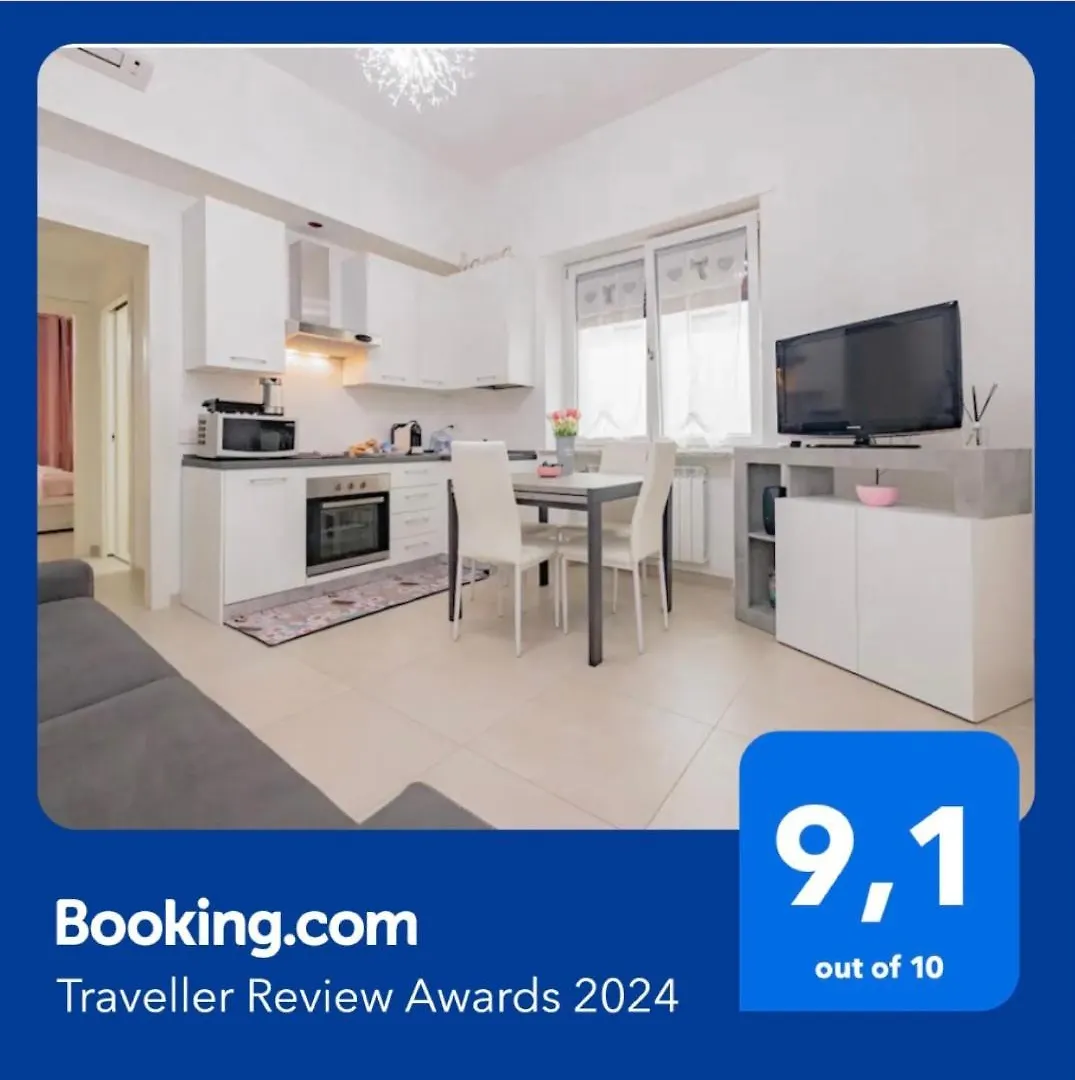 Holiday home La Casa Di Alessia Nel Centro Di Como - Alessiatravelling Italy